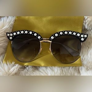 New $525 Gucci Hollywood Forever Pearl Studded Sunglasses GG0212S Sold Out